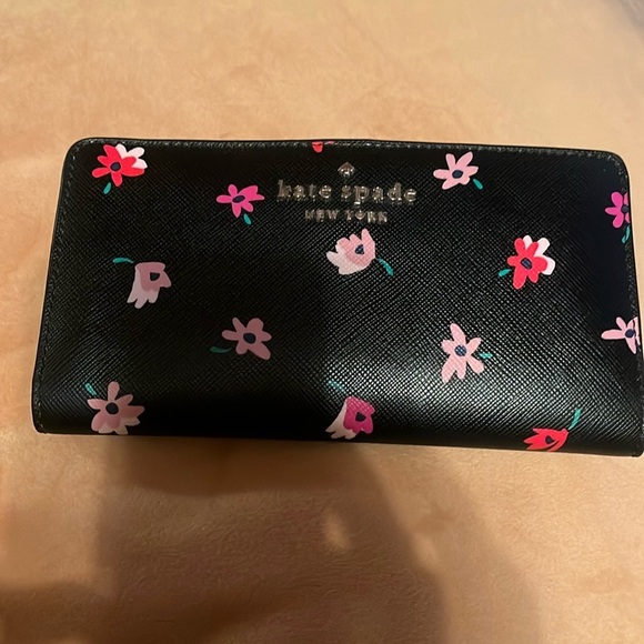 kate spade Handbags - KATE SPADE Staci Ditsy Buds Large Slim Bifold Wallet